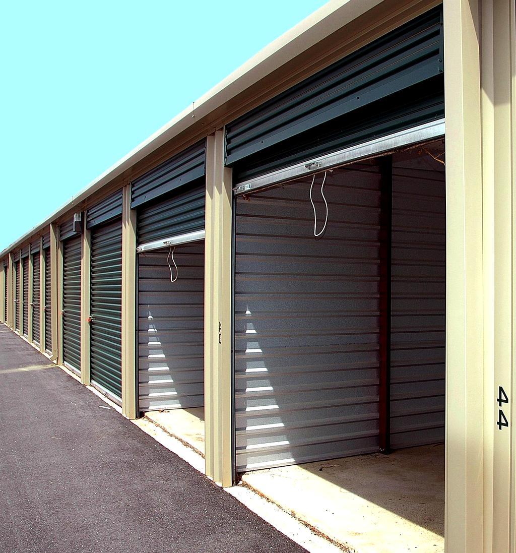 Automated inventory tracking in warehouse